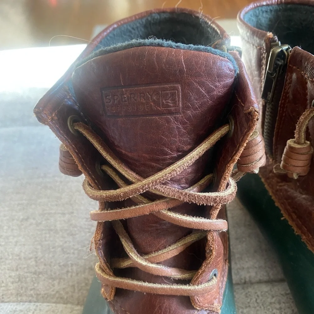Sperry Saltwater Duck Boot – Green Leather | Size 6